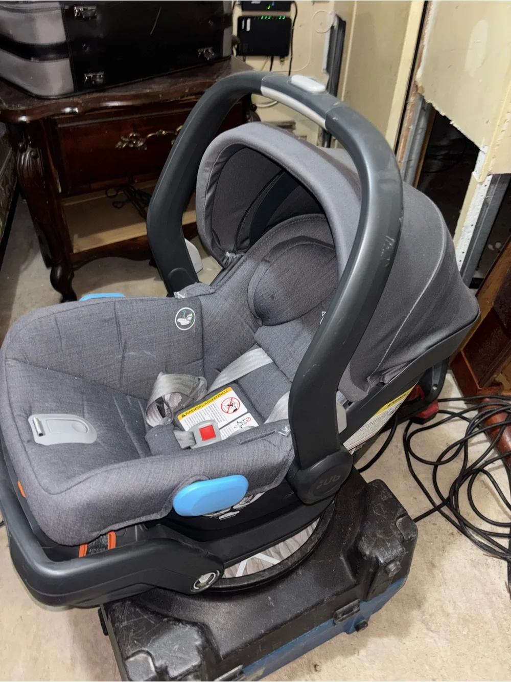 Uppa baby Infant Car Seat and base - Gray